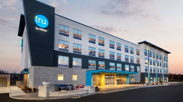 Tru by Hilton Sharonville Cincinnati Exterior
