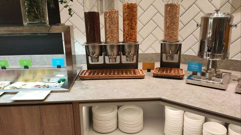 <b>Hampton by Hilton Alcobendas Madrid Restaurant</b>. Images powered by <a href="https://iceportal.shijigroup.com/" title="IcePortal" target="_blank">IcePortal</a>.