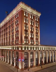The Central Station, Curio Collection