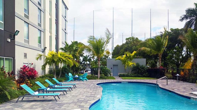 <b>Home2 Suites West Palm Beach Airport Pool</b>. Images powered by <a href="https://iceportal.shijigroup.com/" title="IcePortal" target="_blank">IcePortal</a>.