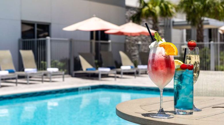 <b>Hilton Garden Inn Destin Miramar Beach Pool</b>. Images powered by <a href="https://iceportal.shijigroup.com/" title="IcePortal" target="_blank">IcePortal</a>.