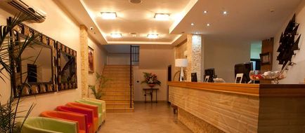 Oak Plaza Hotels - East Airport Lobby