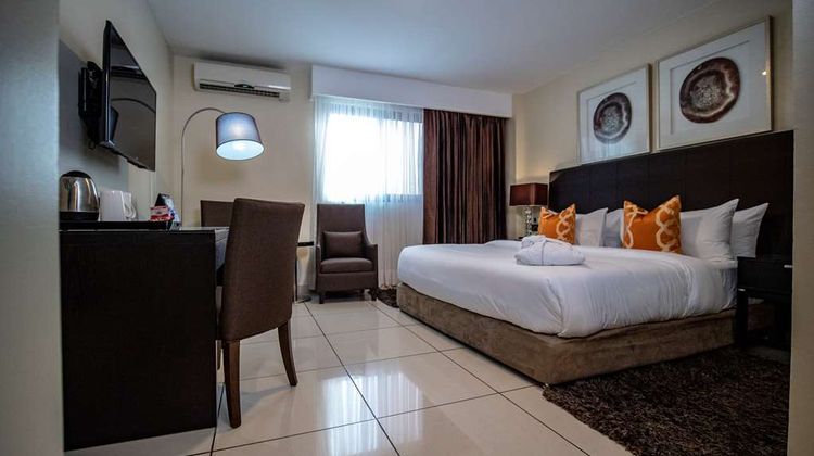 Oak Plaza Hotels - East Airport Room