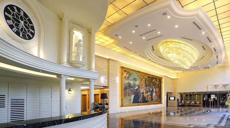 Golden Tulip Aesthetics Hotel Miaoli Lobby