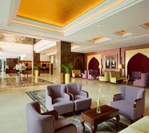 Royal Tulip Muscat Lobby