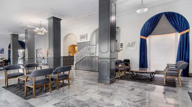 <b>Monarch Hotel Lobby</b>. Images powered by <a href="https://iceportal.shijigroup.com/" title="IcePortal" target="_blank">IcePortal</a>.