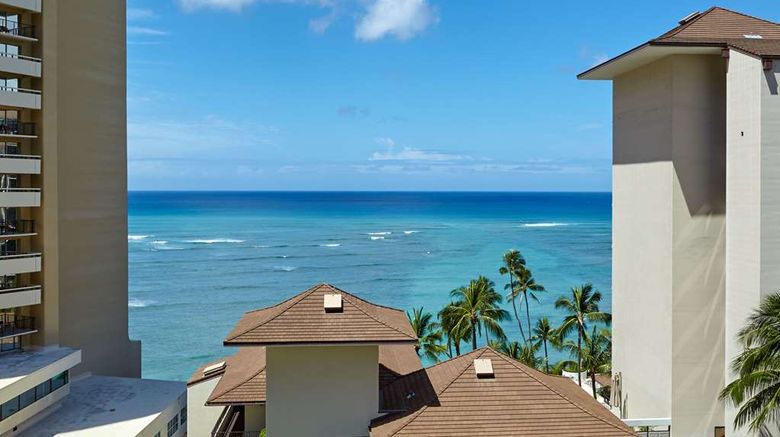 <b>Halepuna Waikiki by Halekulani Room</b>. Images powered by <a href="https://iceportal.shijigroup.com/" title="IcePortal" target="_blank">IcePortal</a>.