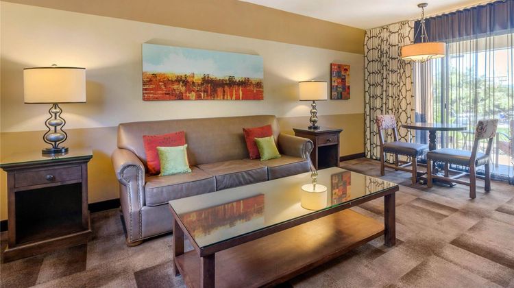 Carlton Oaks Lodge, Ascend Hotel Col Suite