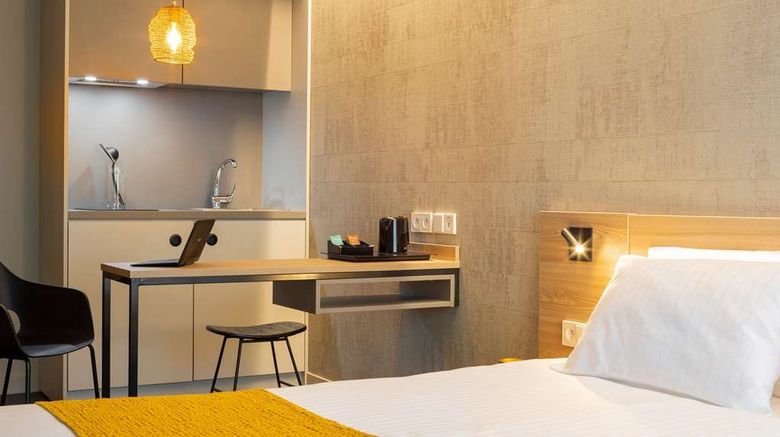 <b>37 Lodge La Defense Courbevoie Room</b>. Images powered by <a href="https://iceportal.shijigroup.com/" title="IcePortal" target="_blank">IcePortal</a>.
