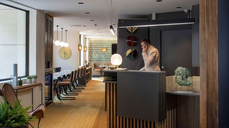 <b>37 Lodge La Defense Courbevoie Lobby</b>. Images powered by <a href="https://iceportal.shijigroup.com/" title="IcePortal" target="_blank">IcePortal</a>.