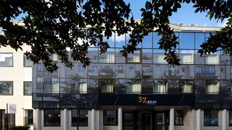 <b>37 Lodge La Defense Courbevoie Exterior</b>. Images powered by <a href="https://iceportal.shijigroup.com/" title="IcePortal" target="_blank">IcePortal</a>.