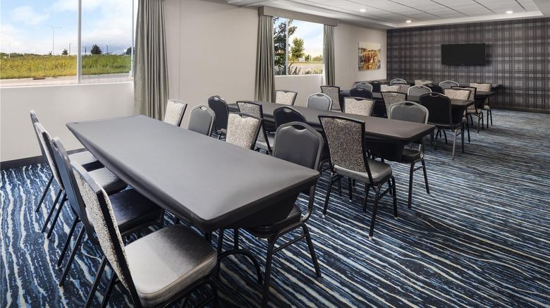 <b>GLo Best Western Dawley Farms Meeting</b>. Images powered by <a href="https://iceportal.shijigroup.com/" title="IcePortal" target="_blank">IcePortal</a>.