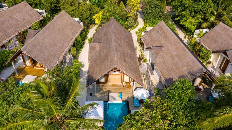 <b>Furaveri Island Resort & Spa, Maldives Pool</b>. Images powered by <a href="https://iceportal.shijigroup.com/" title="IcePortal" target="_blank">IcePortal</a>.