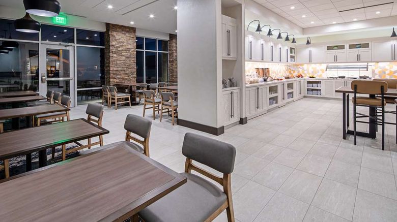 <b>Hyatt Place Bakersfield Restaurant</b>. Images powered by <a href="https://iceportal.shijigroup.com/" title="IcePortal" target="_blank">IcePortal</a>.