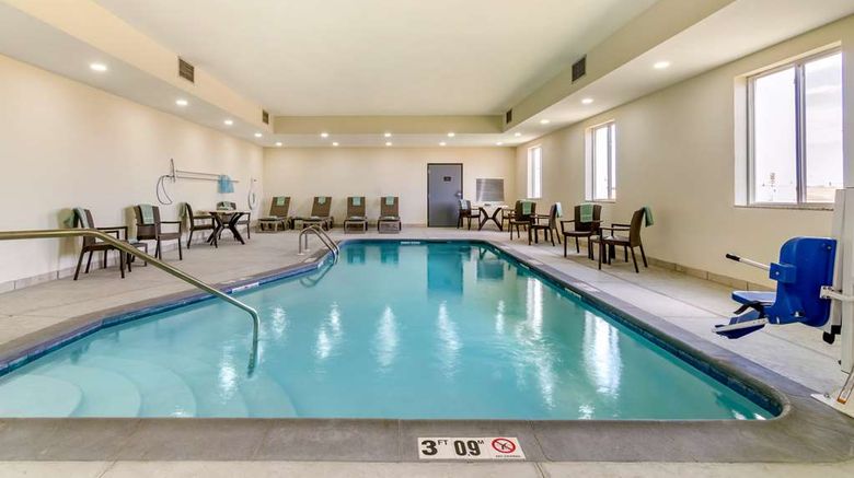 <b>Comfort Inn & Suites Salina North Pool</b>. Images powered by <a href="https://iceportal.shijigroup.com/" title="IcePortal" target="_blank">IcePortal</a>.