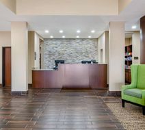 Comfort Inn & Suites Salina North Lobby