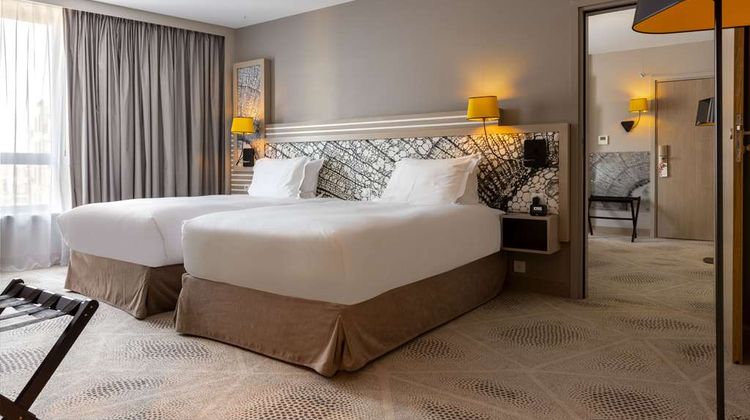Hilton Garden Inn Massy Room