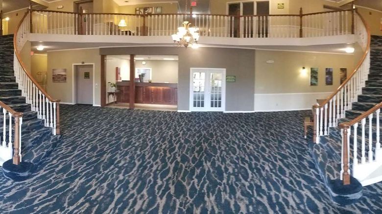 <b>Days Inn and Suites by Wyndham Sikeston Lobby</b>. Images powered by <a href="https://iceportal.shijigroup.com/" title="IcePortal" target="_blank">IcePortal</a>.