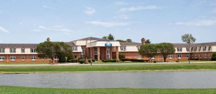 Days Inn and Suites by Wyndham Sikeston Exterior
