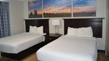 Days Inn and Suites by Wyndham Sikeston Suite