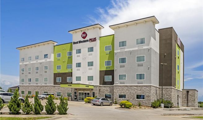 Best Western Plus Mid County Exterior