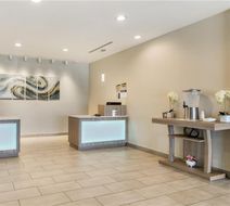 Best Western Plus Mid County Lobby