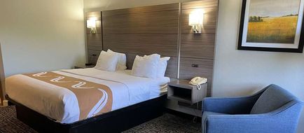 Quality Inn Red Wing Room