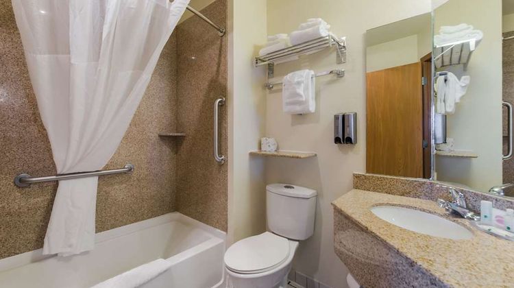 Quality Inn Red Wing Suite