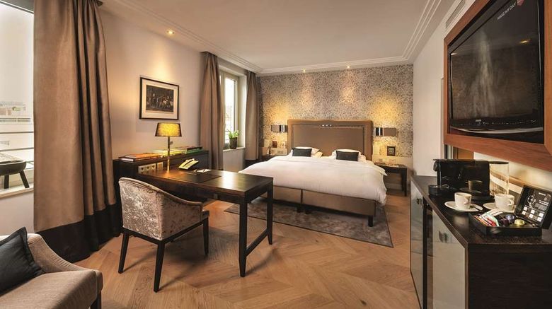 <b>Hotel Maximilian's Room</b>. Images powered by <a href="https://iceportal.shijigroup.com/" title="IcePortal" target="_blank">IcePortal</a>.