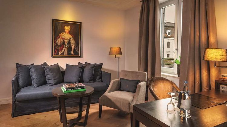 Hotel Maximilian's Room