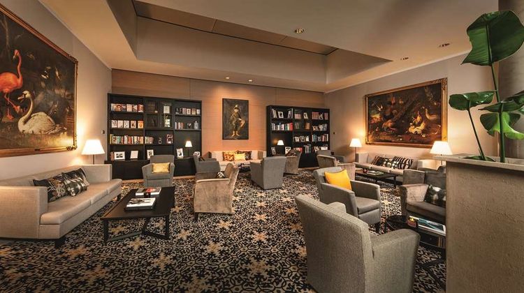 Hotel Maximilian's Lobby