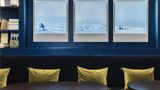 <b>Handsome Hotel Lobby</b>. Images powered by <a href="https://iceportal.shijigroup.com/" title="IcePortal" target="_blank">IcePortal</a>.