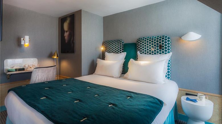 <b>Handsome Hotel Room</b>. Images powered by <a href="https://iceportal.shijigroup.com/" title="IcePortal" target="_blank">IcePortal</a>.