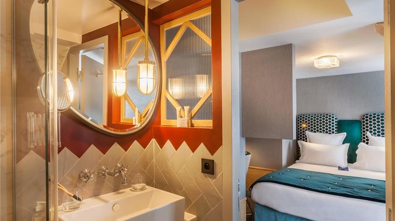 <b>Handsome Hotel Room</b>. Images powered by <a href="https://iceportal.shijigroup.com/" title="IcePortal" target="_blank">IcePortal</a>.