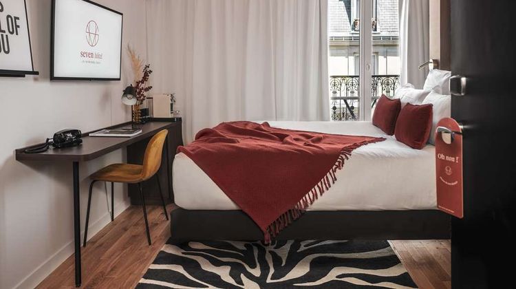 Seven Hotel Room