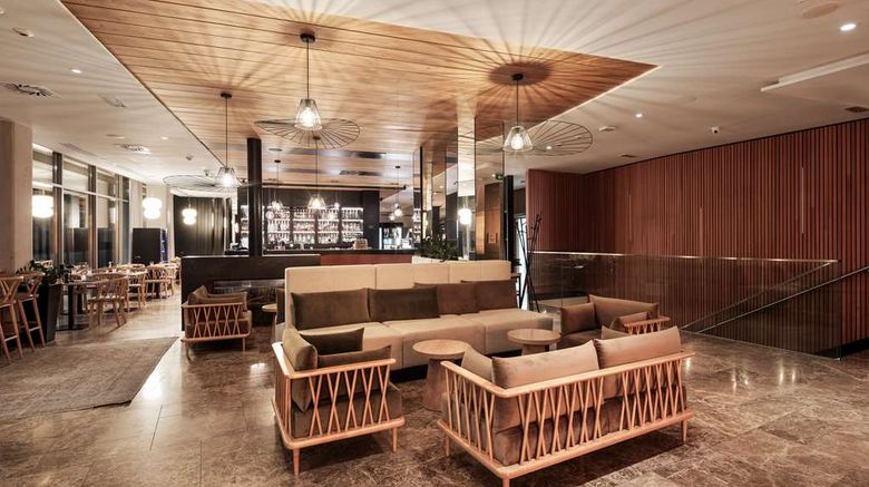 <b>Radisson Hotel Szklarska Poreba Lobby</b>. Images powered by <a href="https://iceportal.shijigroup.com/" title="IcePortal" target="_blank">IcePortal</a>.