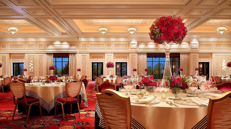 <b>Encore Boston Harbor Restaurant</b>. Images powered by <a href="https://iceportal.shijigroup.com/" title="IcePortal" target="_blank">IcePortal</a>.