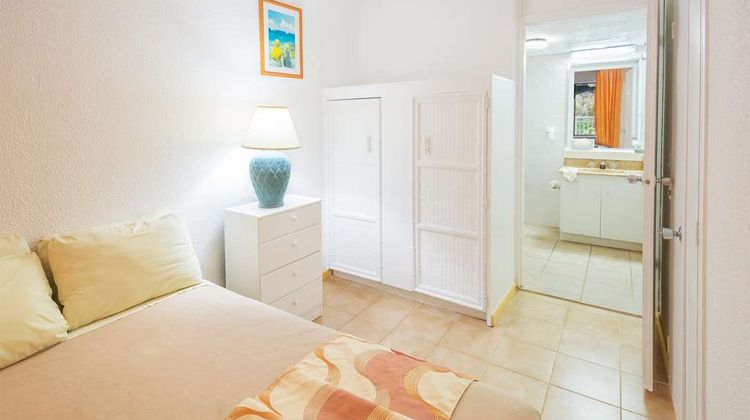 Belair Beach-All Suite Hotel Room