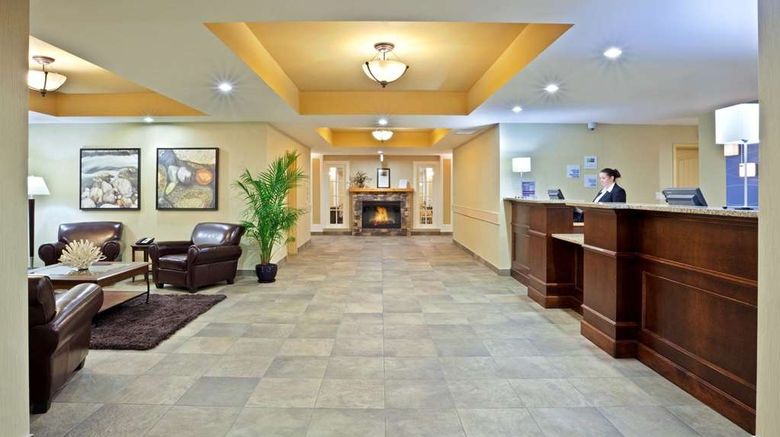 <b>Bayview Hotel Lobby</b>. Images powered by <a href="https://iceportal.shijigroup.com/" title="IcePortal" target="_blank">IcePortal</a>.