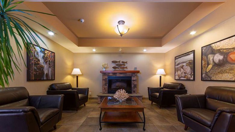 <b>Bayview Hotel Lobby</b>. Images powered by <a href="https://iceportal.shijigroup.com/" title="IcePortal" target="_blank">IcePortal</a>.
