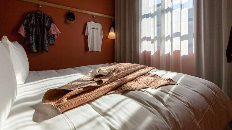 <b>MOB Hotel Paris les Puces Room</b>. Images powered by <a href="https://iceportal.shijigroup.com/" title="IcePortal" target="_blank">IcePortal</a>.
