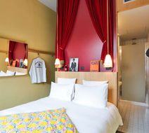 MOB Hotel Paris les Puces Room