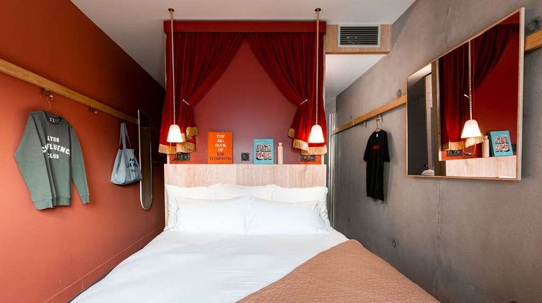 <b>MOB HOTEL Lyon Confluence Room</b>. Images powered by <a href="https://iceportal.shijigroup.com/" title="IcePortal" target="_blank">IcePortal</a>.