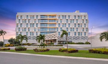 NH Cancun Airport