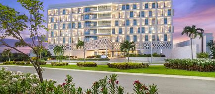 NH Cancun Airport Exterior