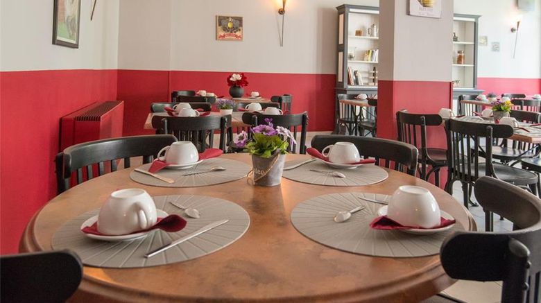 <b>Hotel Du Forum Restaurant</b>. Images powered by <a href="https://iceportal.shijigroup.com/" title="IcePortal" target="_blank">IcePortal</a>.
