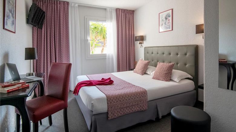 <b>Hotel Du Forum Room</b>. Images powered by <a href="https://iceportal.shijigroup.com/" title="IcePortal" target="_blank">IcePortal</a>.