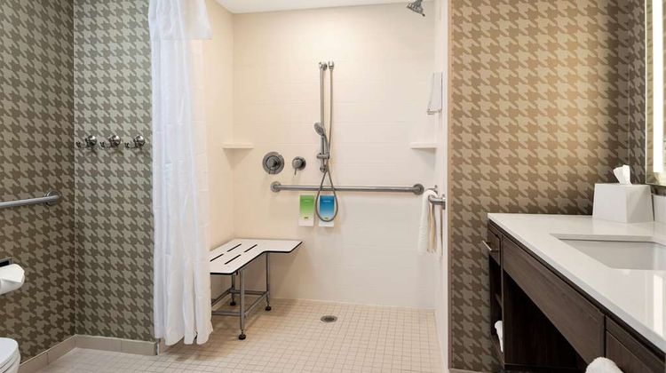 Home2 Suites by Hilton Roswell Room