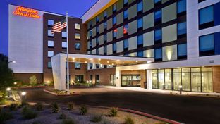 Hampton Inn & Suites Convention Center