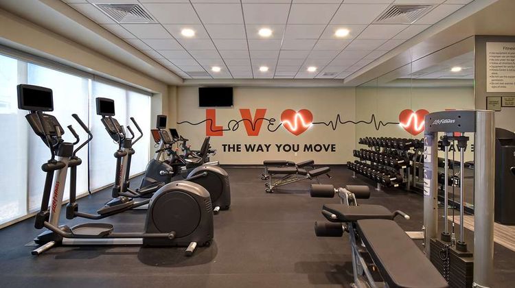 Hampton Inn & Suites Convention Center Health